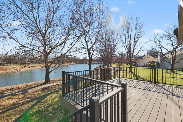 322 S Circle Lake Cir, Wichita, KS 67209