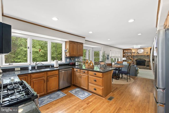 100 BOSCOBEL RD, Fredericksburg, VA 22405