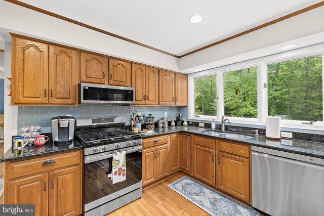 100 BOSCOBEL RD, Fredericksburg, VA 22405