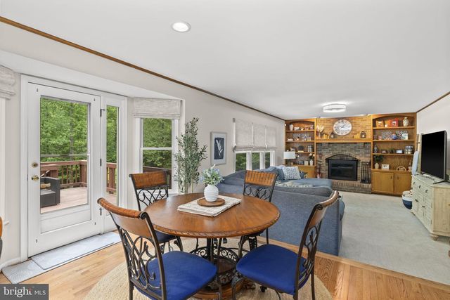 100 BOSCOBEL RD, Fredericksburg, VA 22405