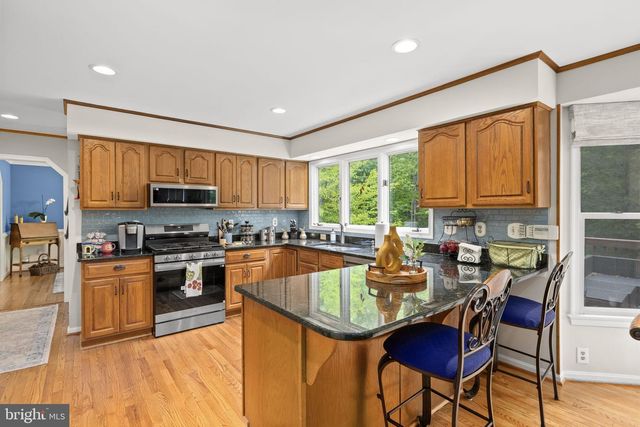 100 BOSCOBEL RD, Fredericksburg, VA 22405