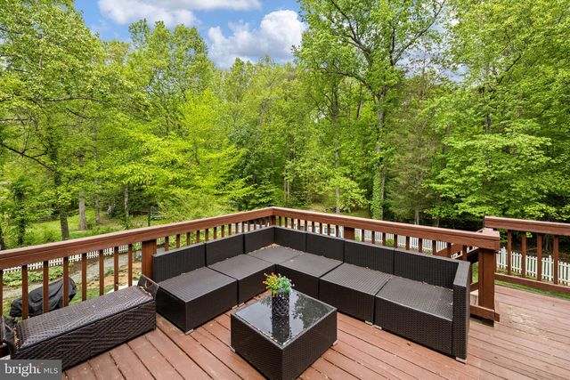 100 BOSCOBEL RD, Fredericksburg, VA 22405