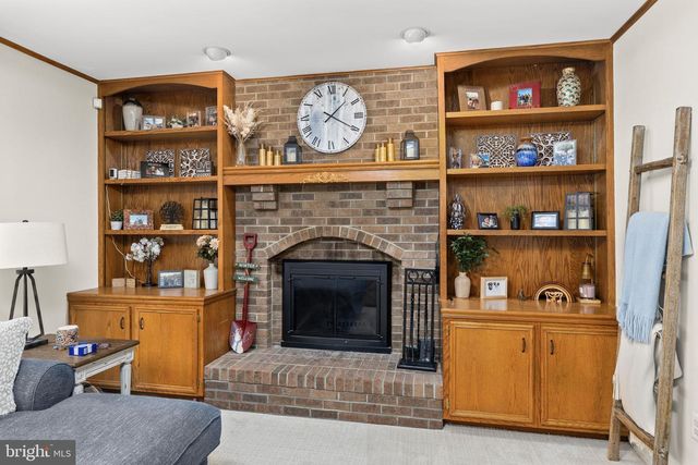 100 BOSCOBEL RD, Fredericksburg, VA 22405