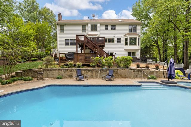 100 BOSCOBEL RD, Fredericksburg, VA 22405