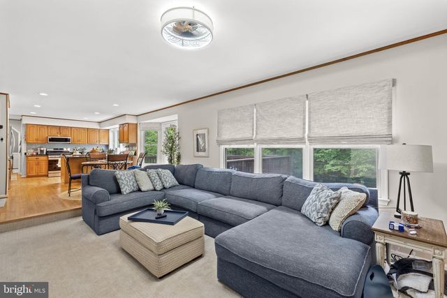 100 BOSCOBEL RD, Fredericksburg, VA 22405