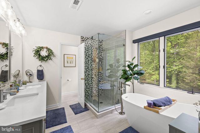 100 BOSCOBEL RD, Fredericksburg, VA 22405