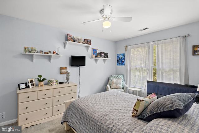 100 BOSCOBEL RD, Fredericksburg, VA 22405