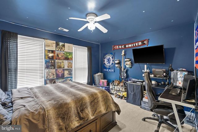 100 BOSCOBEL RD, Fredericksburg, VA 22405