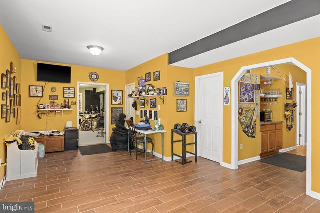 100 BOSCOBEL RD, Fredericksburg, VA 22405