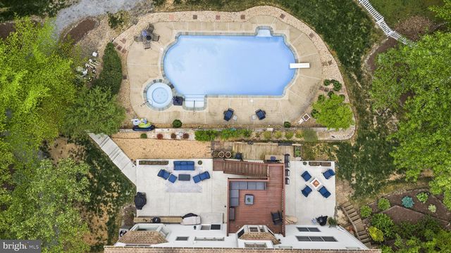 100 BOSCOBEL RD, Fredericksburg, VA 22405