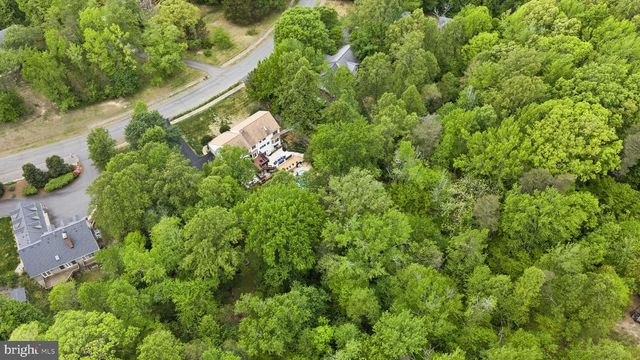 100 BOSCOBEL RD, Fredericksburg, VA 22405