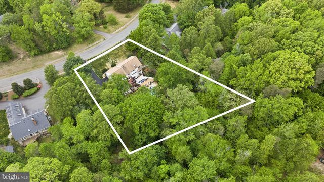 100 BOSCOBEL RD, Fredericksburg, VA 22405