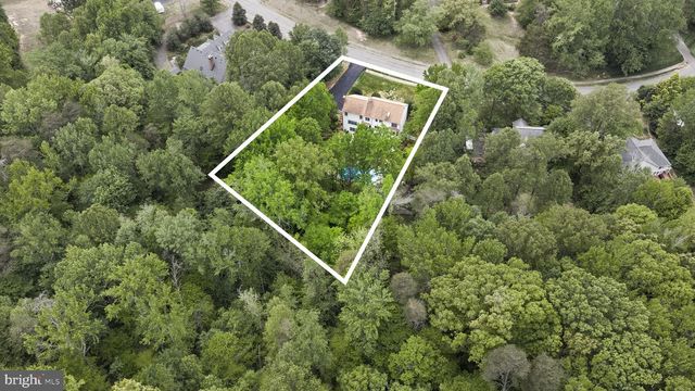 100 BOSCOBEL RD, Fredericksburg, VA 22405