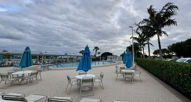 269 Brittany F F, Delray Beach, FL 33446