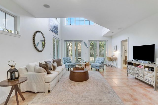 3392 NE Skyline Drive, Jensen Beach, FL 34957