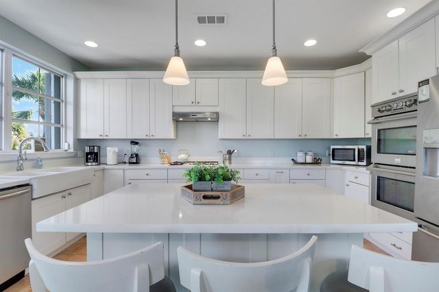 3392 NE Skyline Drive, Jensen Beach, FL 34957