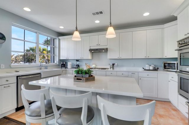 3392 NE Skyline Drive, Jensen Beach, FL 34957
