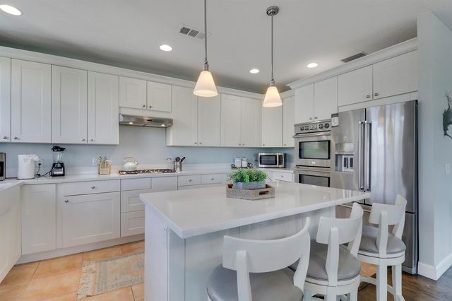 3392 NE Skyline Drive, Jensen Beach, FL 34957