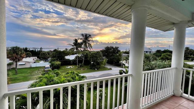 3392 NE Skyline Drive, Jensen Beach, FL 34957