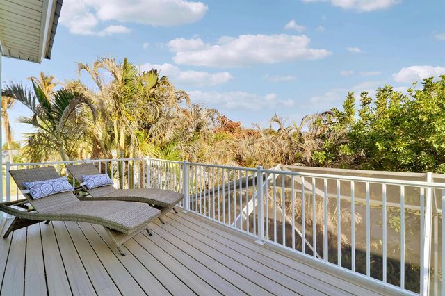 3392 NE Skyline Drive, Jensen Beach, FL 34957