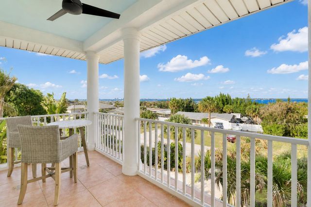 3392 NE Skyline Drive, Jensen Beach, FL 34957