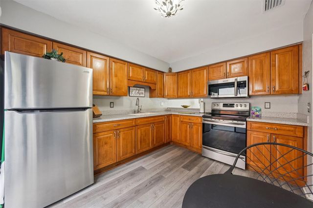 10305 ROSEMOUNT DRIVE, Tampa, FL 33624