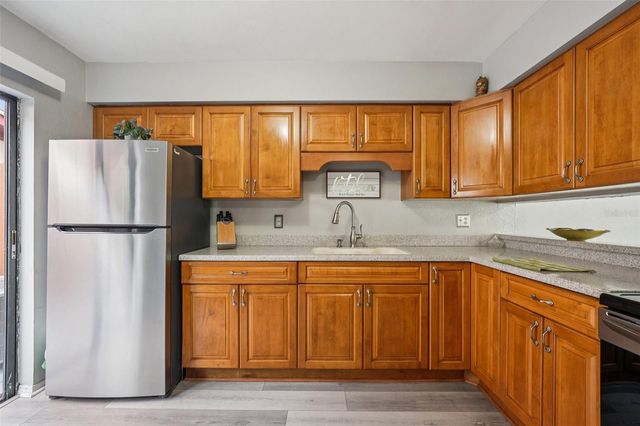 10305 ROSEMOUNT DRIVE, Tampa, FL 33624