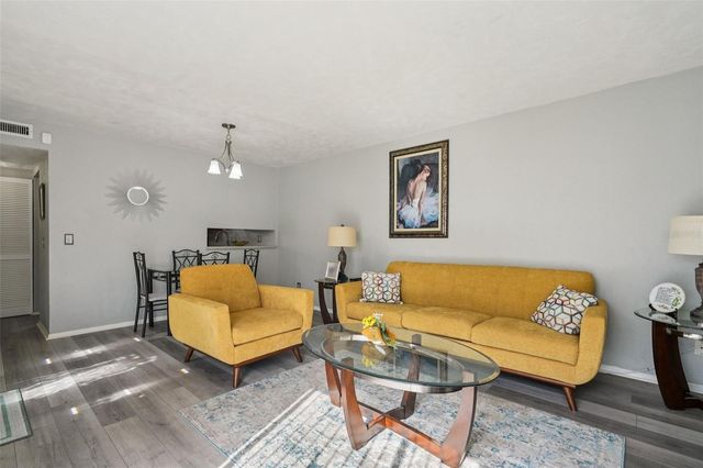 10305 ROSEMOUNT DRIVE, Tampa, FL 33624