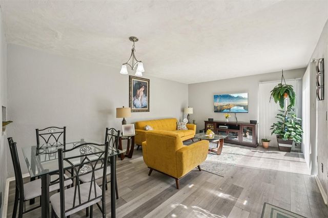 10305 ROSEMOUNT DRIVE, Tampa, FL 33624