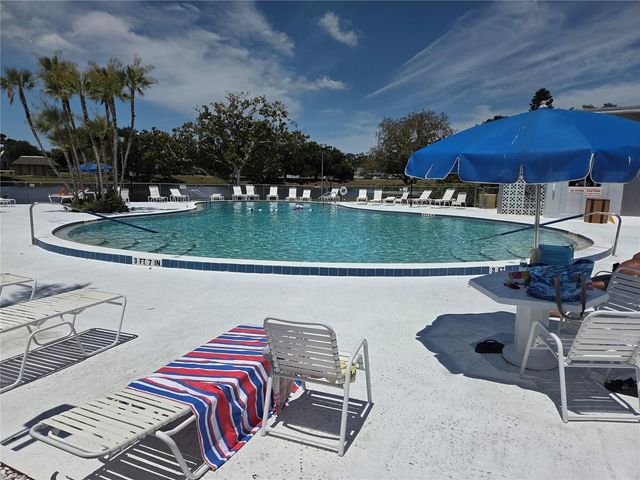 11225 82ND AVENUE 309, Seminole, FL 33772