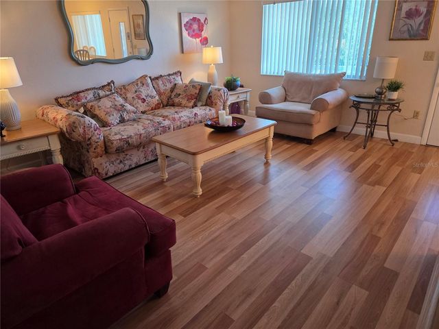 11225 82ND AVENUE 309, Seminole, FL 33772