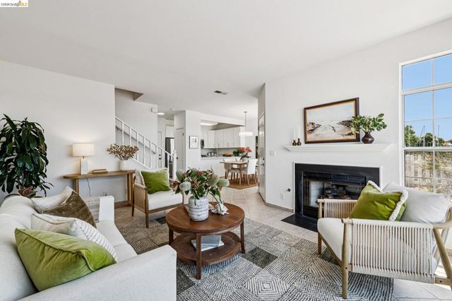 807 Commodore Drive, Richmond, CA 94804