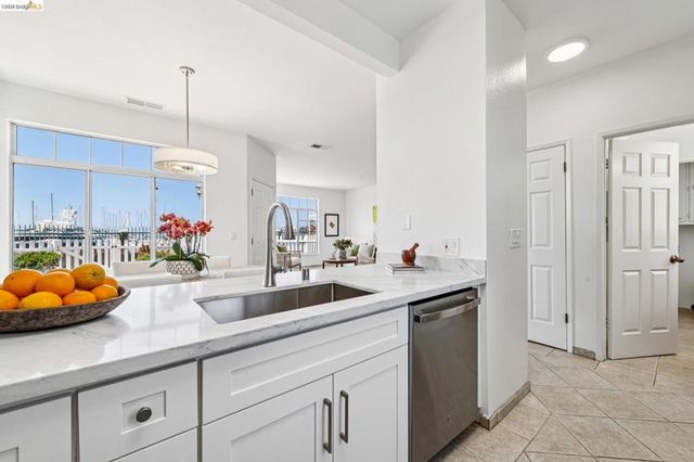 807 Commodore Drive, Richmond, CA 94804