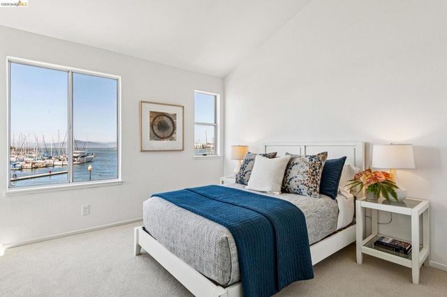 807 Commodore Drive, Richmond, CA 94804