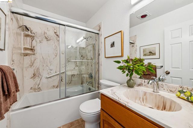 807 Commodore Drive, Richmond, CA 94804