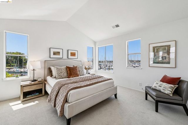 807 Commodore Drive, Richmond, CA 94804