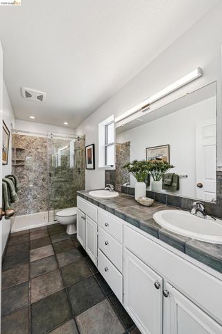 807 Commodore Drive, Richmond, CA 94804