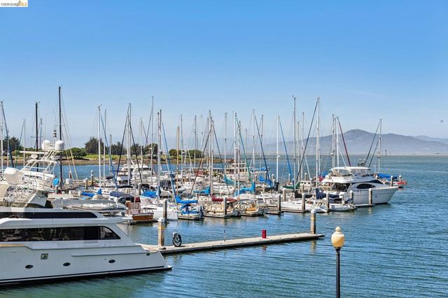 807 Commodore Drive, Richmond, CA 94804