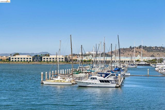 807 Commodore Drive, Richmond, CA 94804