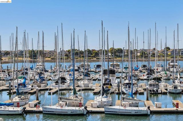 807 Commodore Drive, Richmond, CA 94804