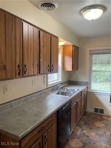 126 S Osborn Avenue, Youngstown, OH 44509