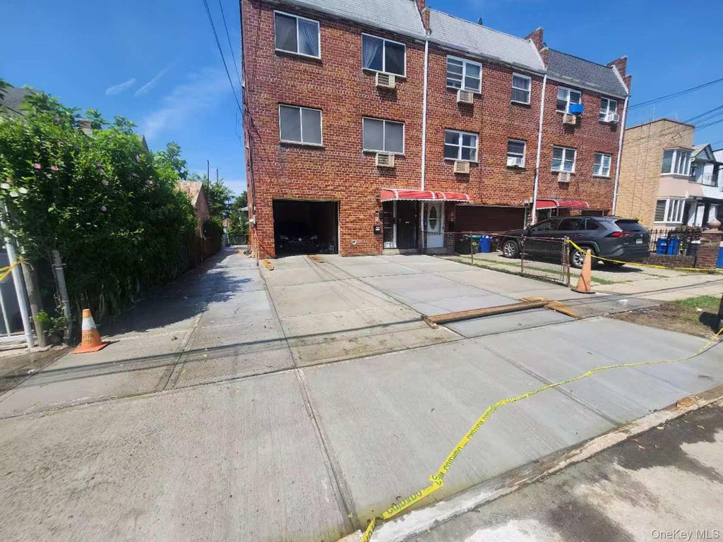 101-64 123 Street, Richmond Hill S., NY 11419 — exterior