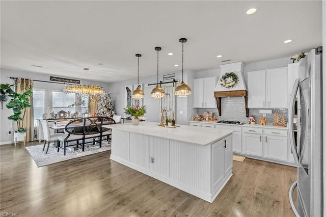 1836 Carrera RDG, Chesapeake, VA 23320