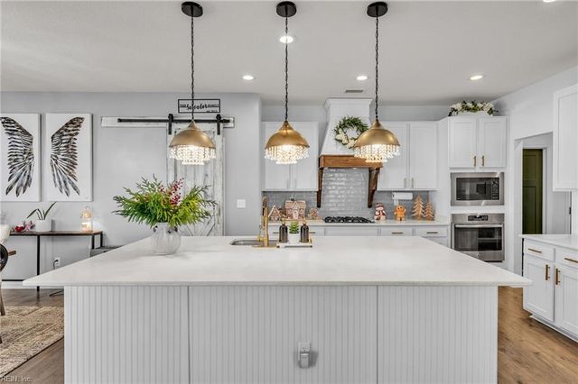 1836 Carrera RDG, Chesapeake, VA 23320