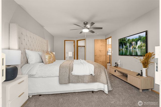 8229 1st Street SE, Lake Stevens, WA 98258