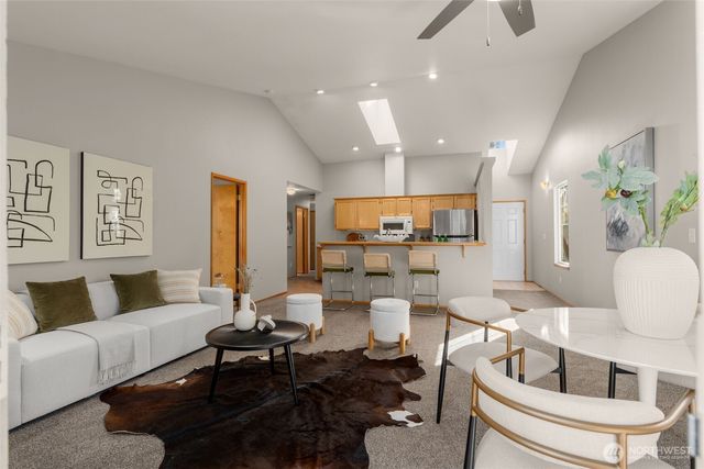 8229 1st Street SE, Lake Stevens, WA 98258