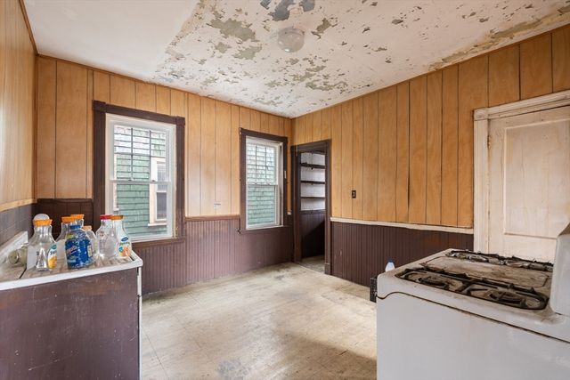 196 Boston St, Boston, MA 02125