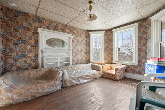 196 Boston St, Boston, MA 02125