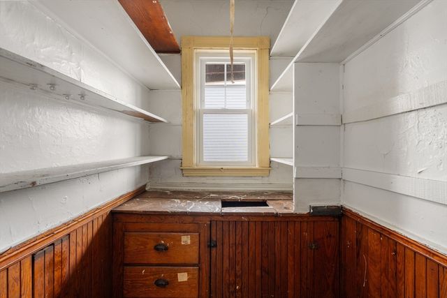 196 Boston St, Boston, MA 02125