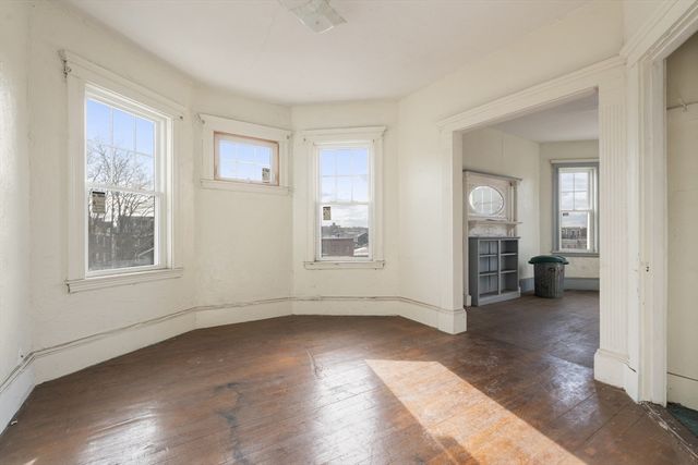 196 Boston St, Boston, MA 02125